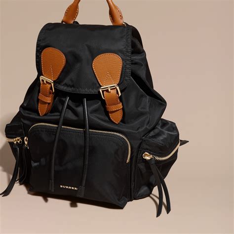 burberry the medium rucksack mit vintage-aufdruck|burberry medium rucksack backpack.